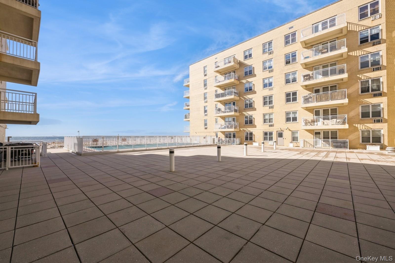 700 Shore Road, Unit 4O Long Beach, NY 11561 - Photo 38 of 42 a view of an empty room