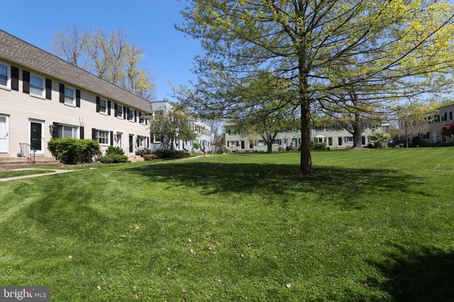 $710,500 | 1749 North Cliff Street, Alexandria, VA 22301