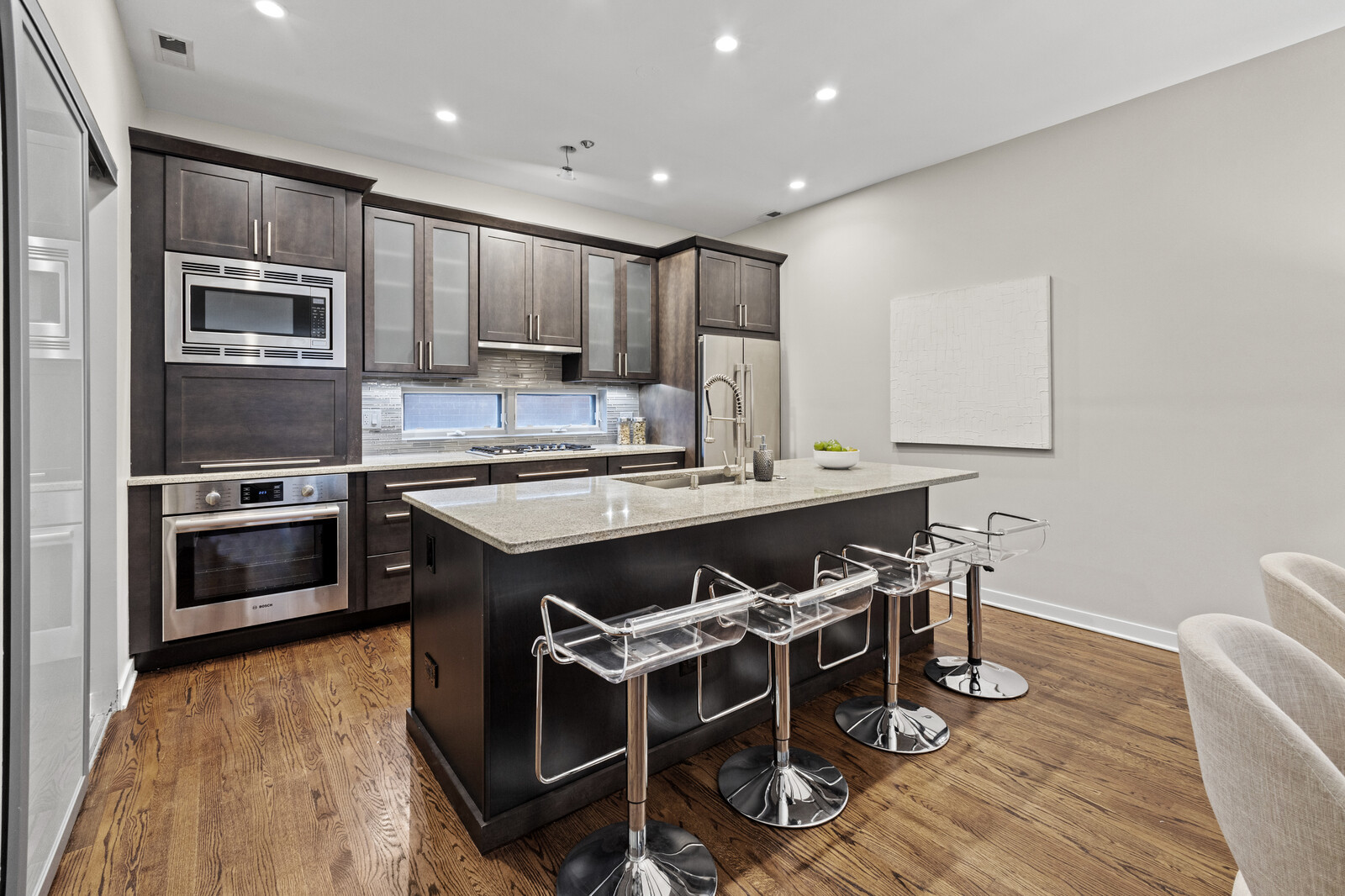16 North May Street, Unit 511 Chicago, IL 60607 - Photo 4 of 26 a kitchen with a sink appliances and cabinets