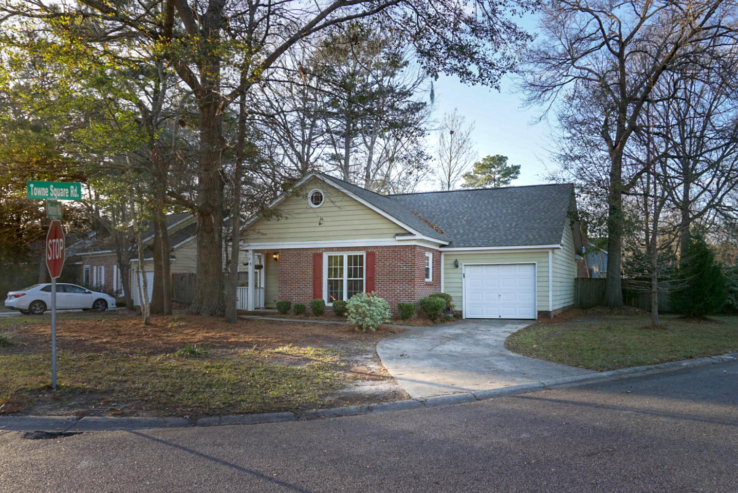 105 Hamlet Road Summerville, SC 29485 - Photo 2 of 28 105 Hamlet