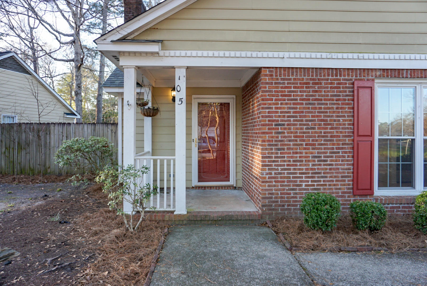 105 Hamlet Road Summerville, SC 29485 - Photo 3 of 28 LRM_EXPORT_512575472572916_20190109_1533