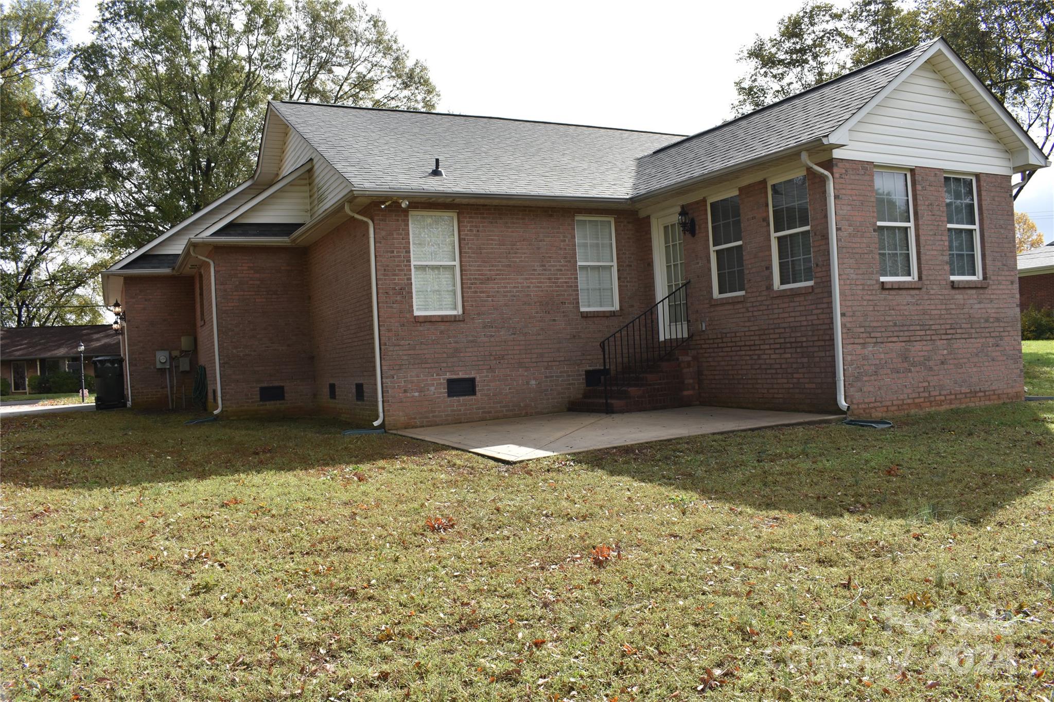 203 North Roxford Road Kings Mountain, NC 28086 - Photo 4 of 38 Gallery Image 4