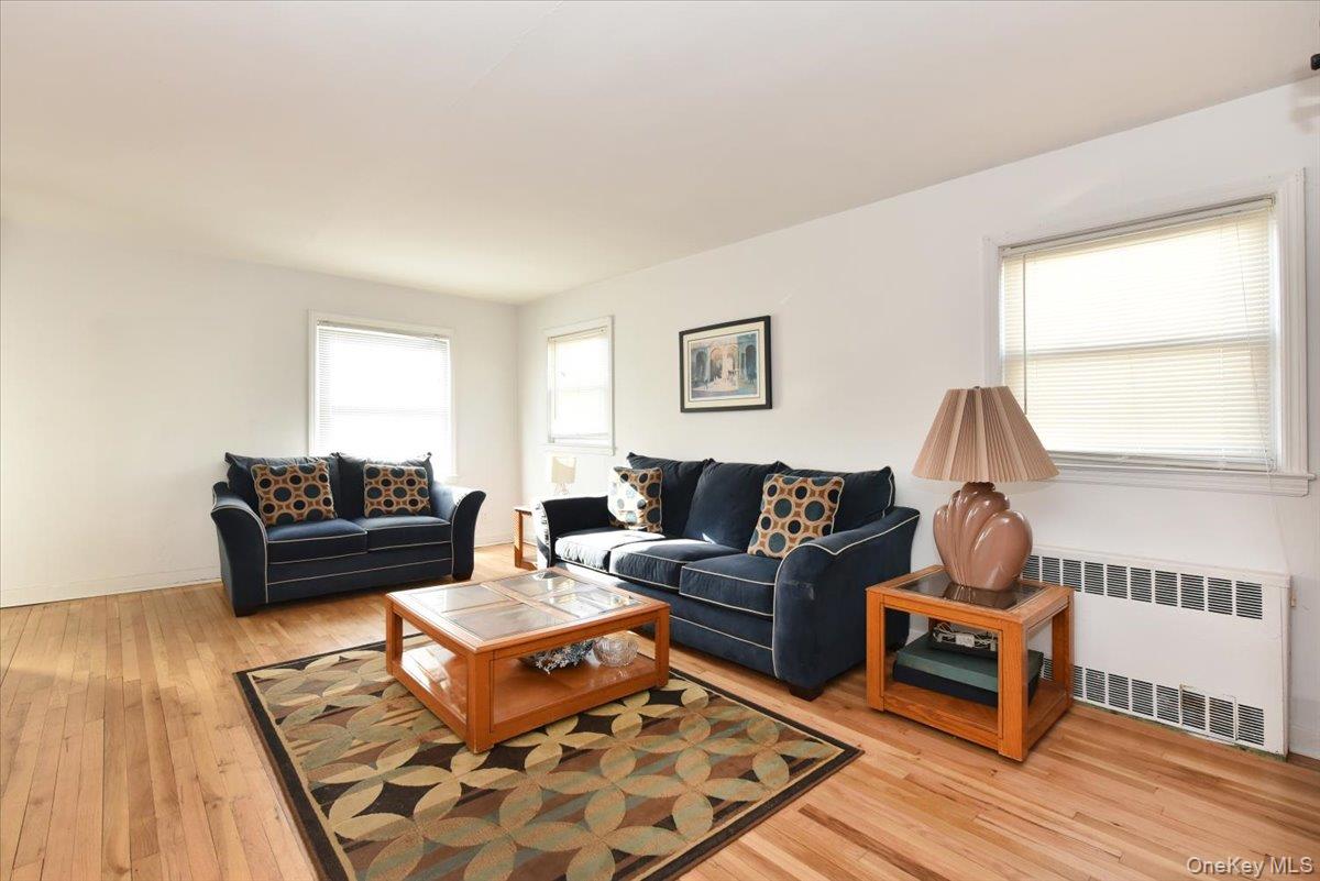 529 Stratford Road South Hempstead, NY 11550 - Photo 4 of 7