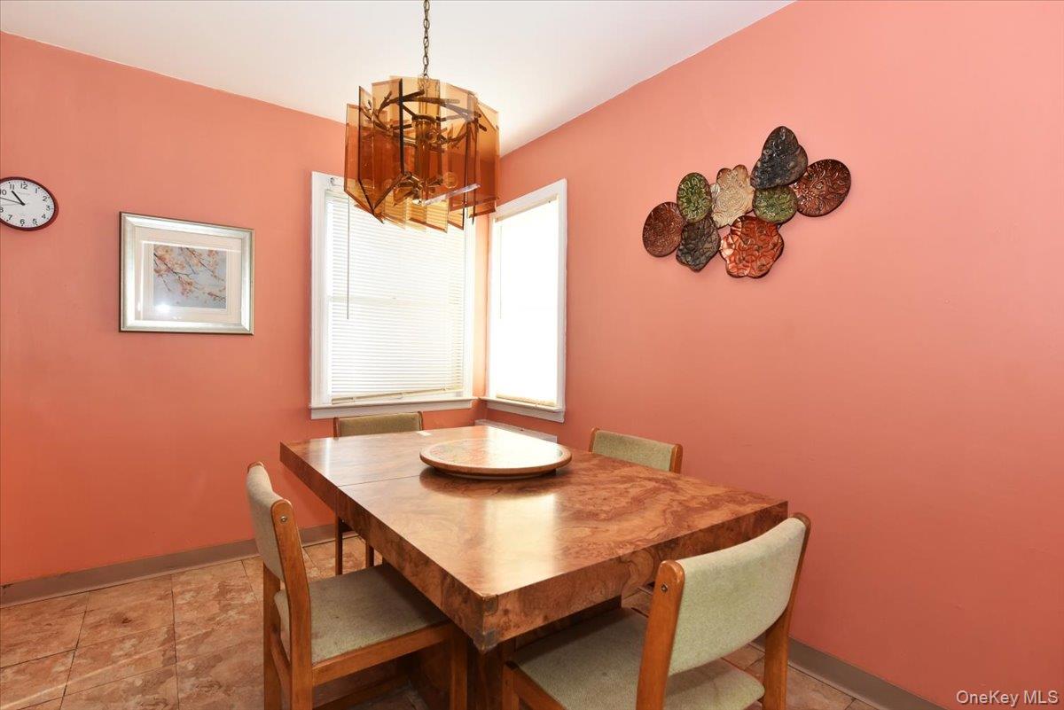 529 Stratford Road South Hempstead, NY 11550 - Photo 5 of 7