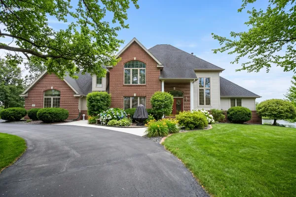 $947,900 | N9044 North Shore Drive, Marshfield, WI 53079