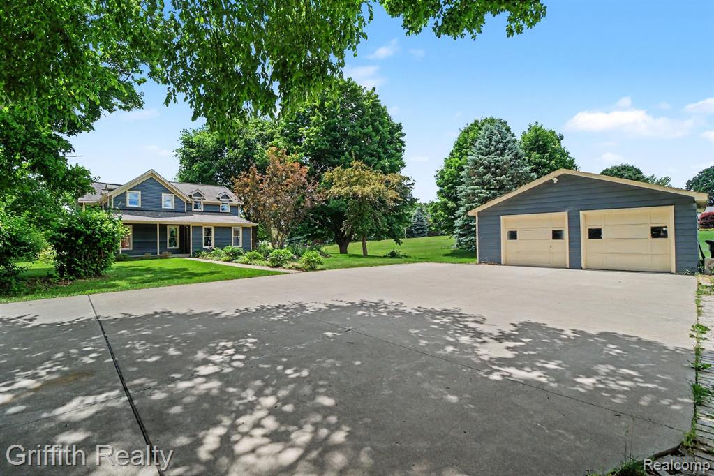 3970 Van Amberg Road Brighton, MI 48114 - Photo 27 of 42