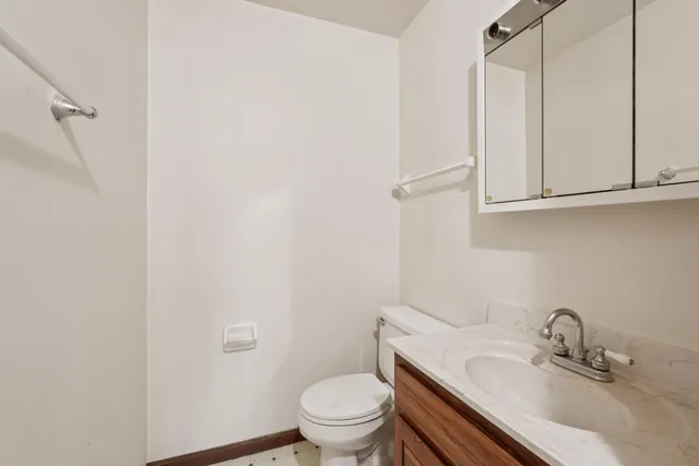 $203,900 | 7209 57th Avenue, Unit 201, Kenosha, WI 53142