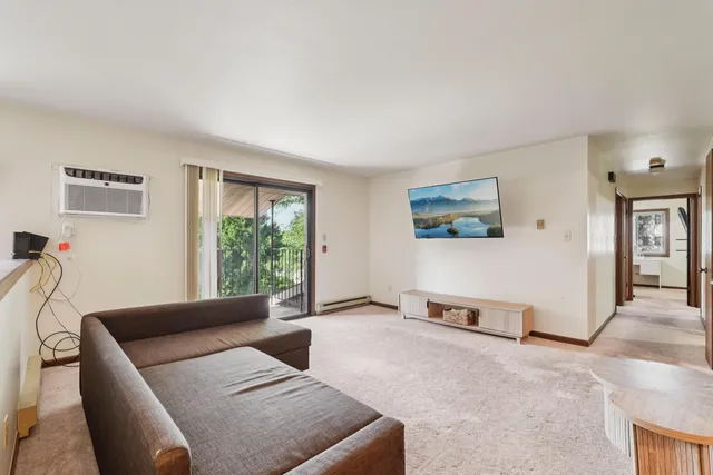 $203,900 | 7209 57th Avenue, Unit 201, Kenosha, WI 53142