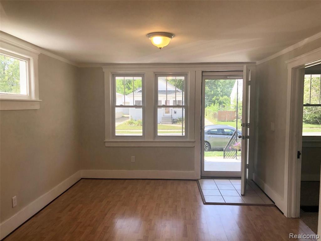 21842 Nevada Avenue Eastpointe, MI 48021 - Photo 8 of 20