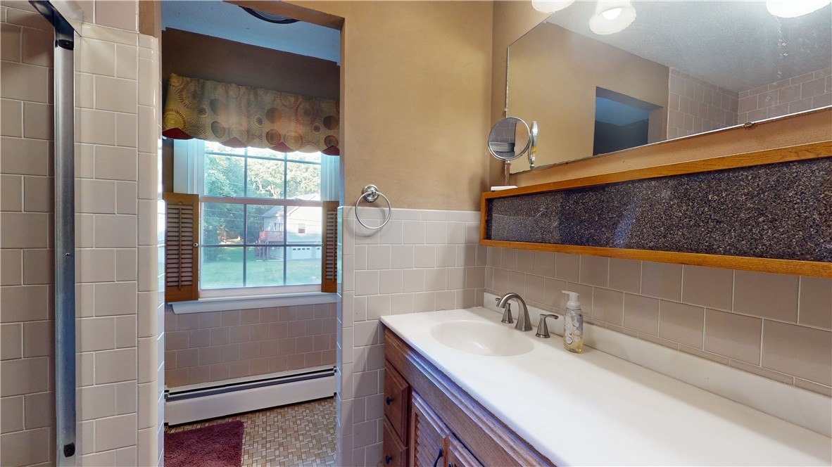 170 Chatworth Road North Kingstown, RI 02852 - Photo 10 of 29 Gallery Image 10