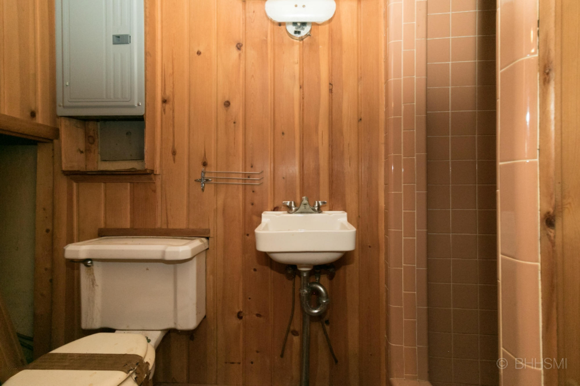 1022 Miller Road Kalamazoo, MI 49001 - Photo 13 of 22 1022MillerRoad-113