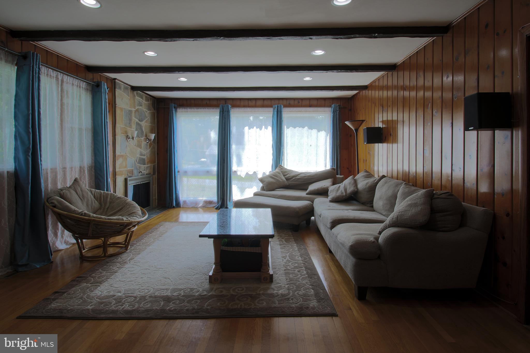 1007 Ficklen Road Fredericksburg, VA 22405 - Photo 22 of 67 The Living Room
