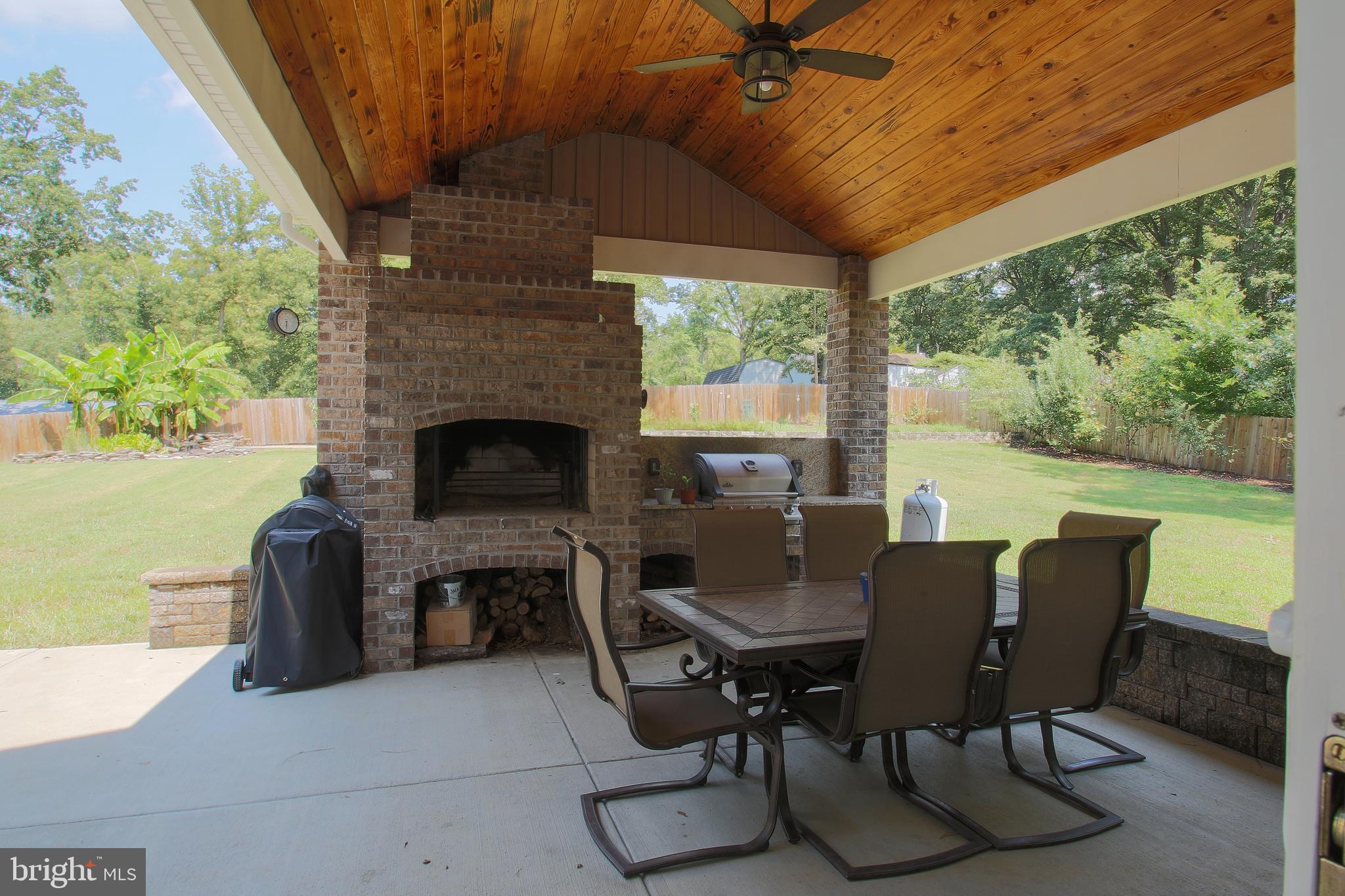 1007 Ficklen Road Fredericksburg, VA 22405 - Photo 50 of 67 Outdoor cooking, gas and wood grills