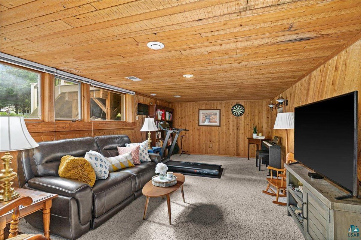 1947 Hartley Road Duluth, MN 55803 - Photo 33 of 42 Gallery Image 33