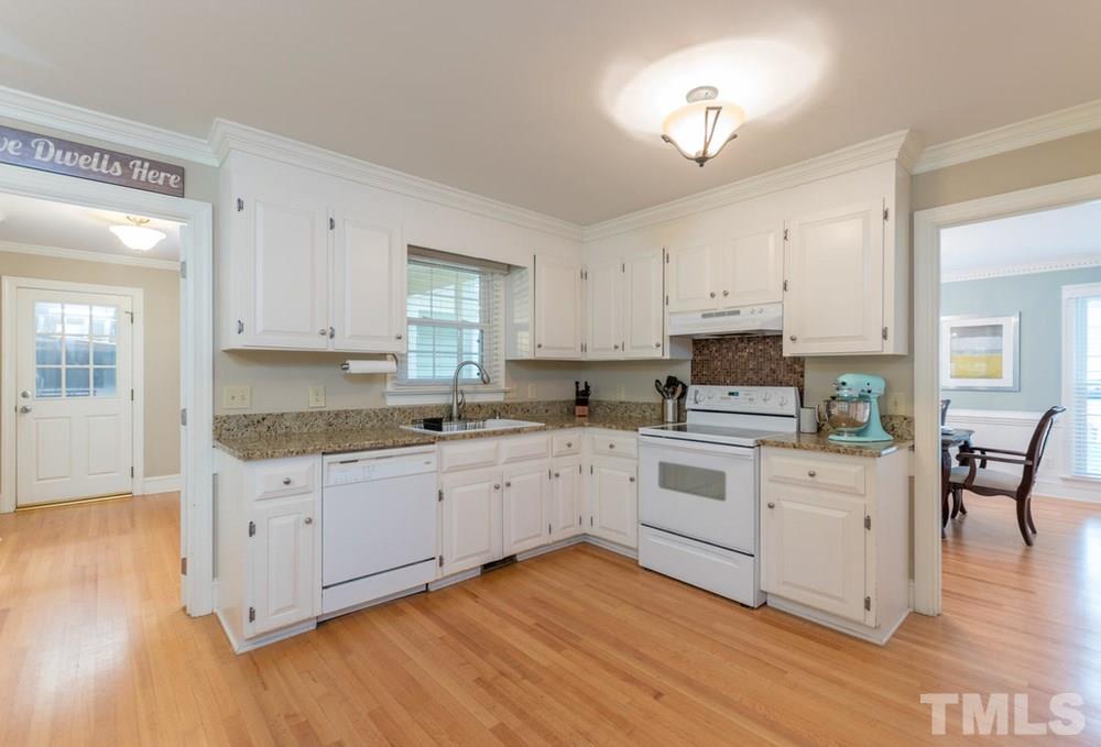 1916 Thorpshire Drive Raleigh, NC 27615 - Photo 8 of 25 Gallery Image 8