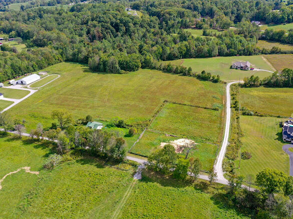 9999 Nora Belle Road London, KY 40741 - Photo 7 of 34 IMG_20251003_000456