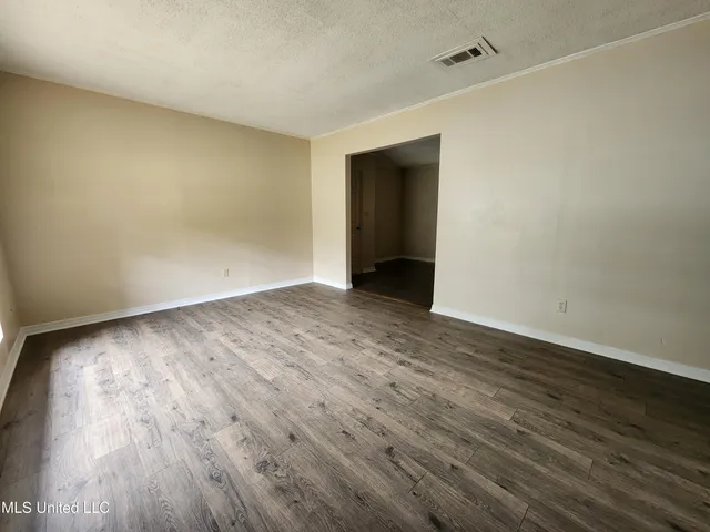 $1,050 | 4317 Knowlcrest Drive, Moss Point, MS 39562