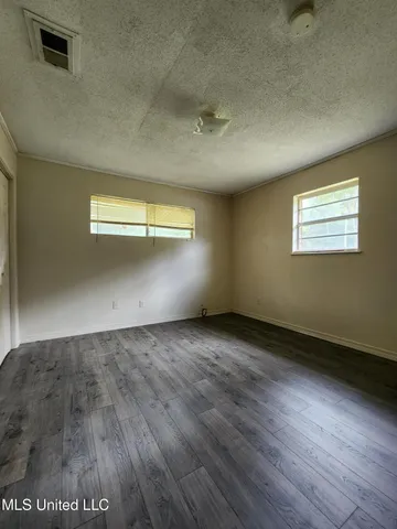 $1,050 | 4317 Knowlcrest Drive, Moss Point, MS 39562