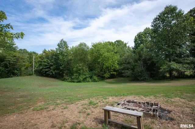 $369,000 | 192 Amber Lane, Carbondale, IL 62902