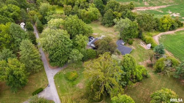 $369,000 | 192 Amber Lane, Carbondale, IL 62902