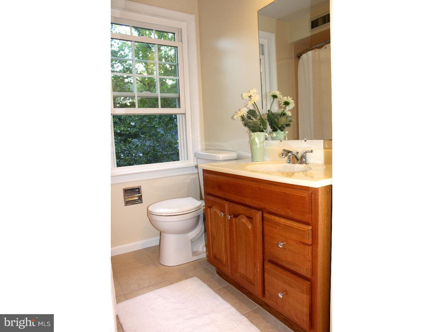 352 Colket Lane Wayne, PA 19087 - Photo 19 of 25 Bathroom