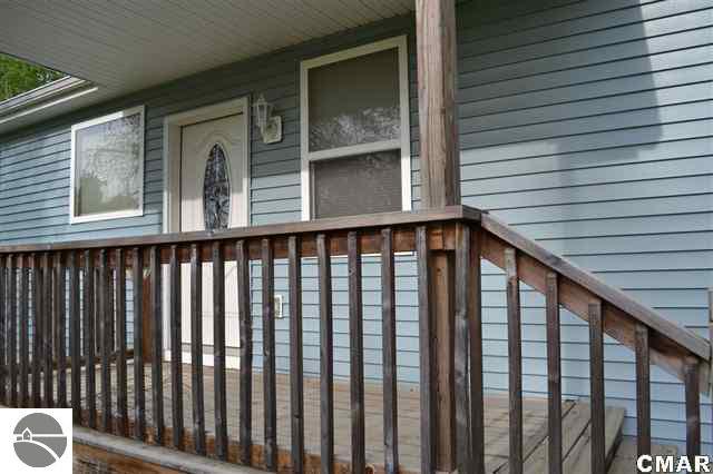 8605 Coolidge Road Farwell, MI 48622 - Photo 13 of 17 1770618-12.JPG