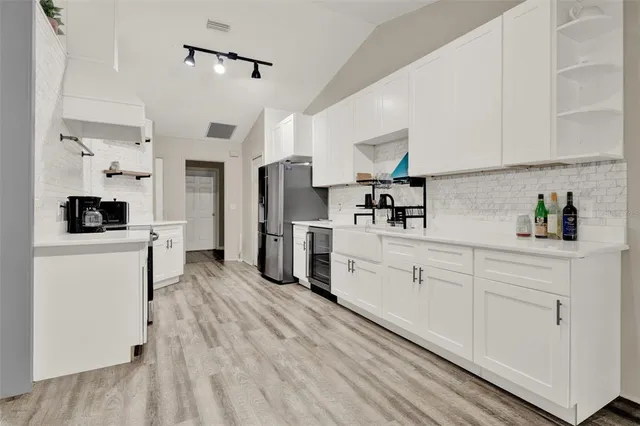 $675,000 | 32645 Red Oak Drive, Eustis, FL 32736