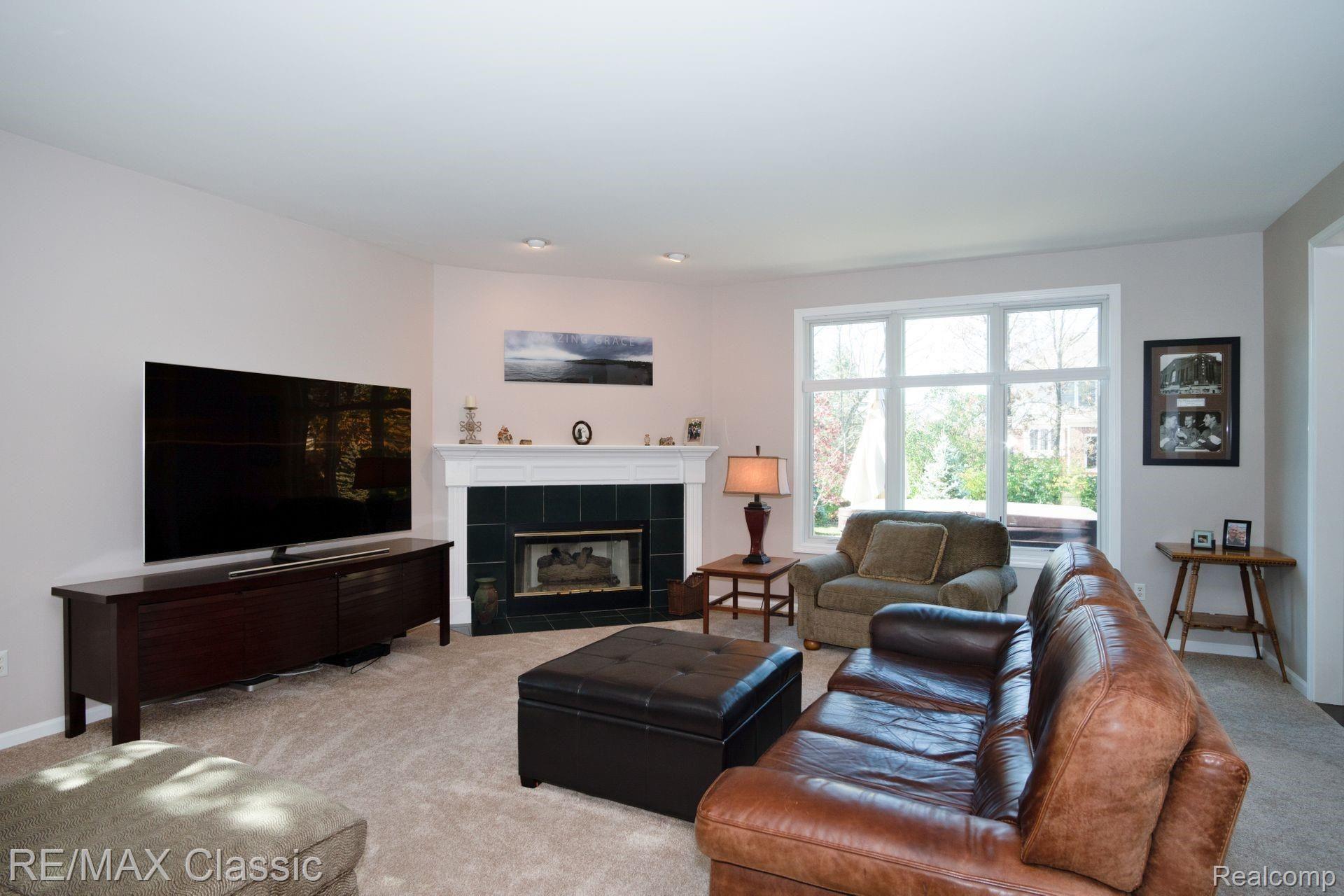 47886 Pavillon Road Canton, MI 48188 - Photo 7 of 31 7.jpg