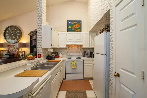 $1,710 | 10000 Southwest 52nd Avenue, Unit 104, Gainesville, FL 32608