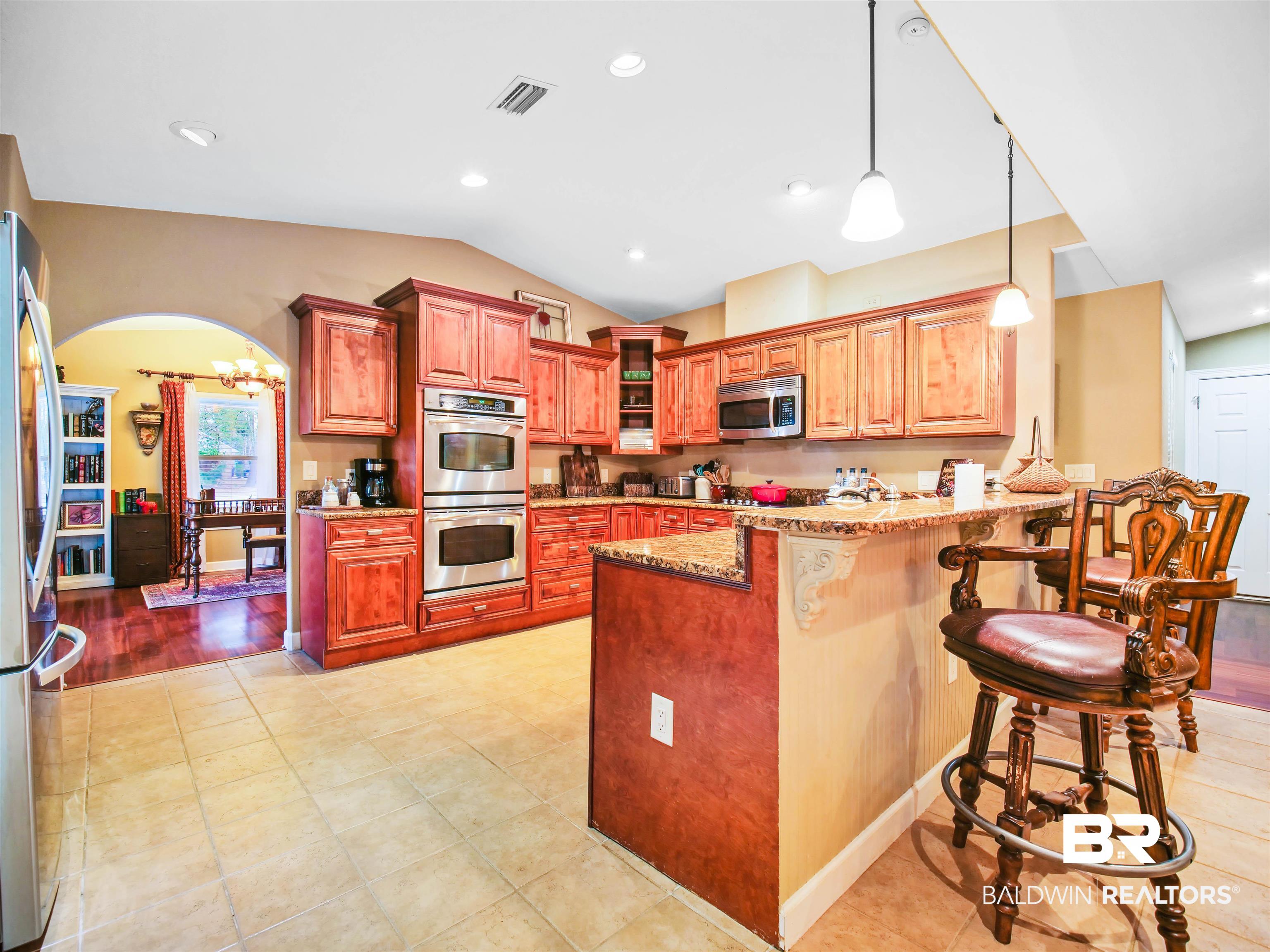 1001 North Alston Street Foley, AL 36535 - Photo 9 of 47