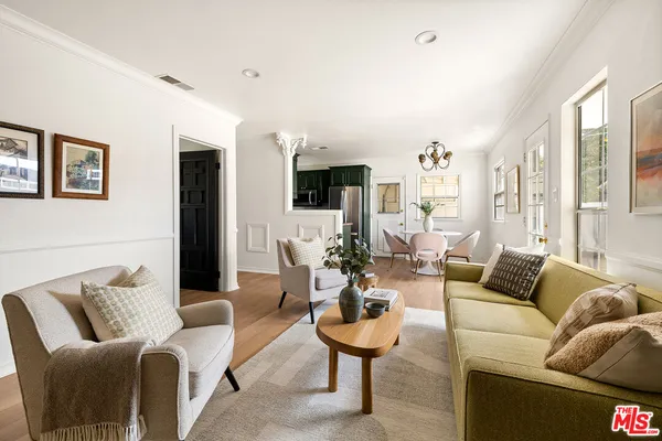 $925,000 | 19432 Hartland Street, Reseda, CA 91335