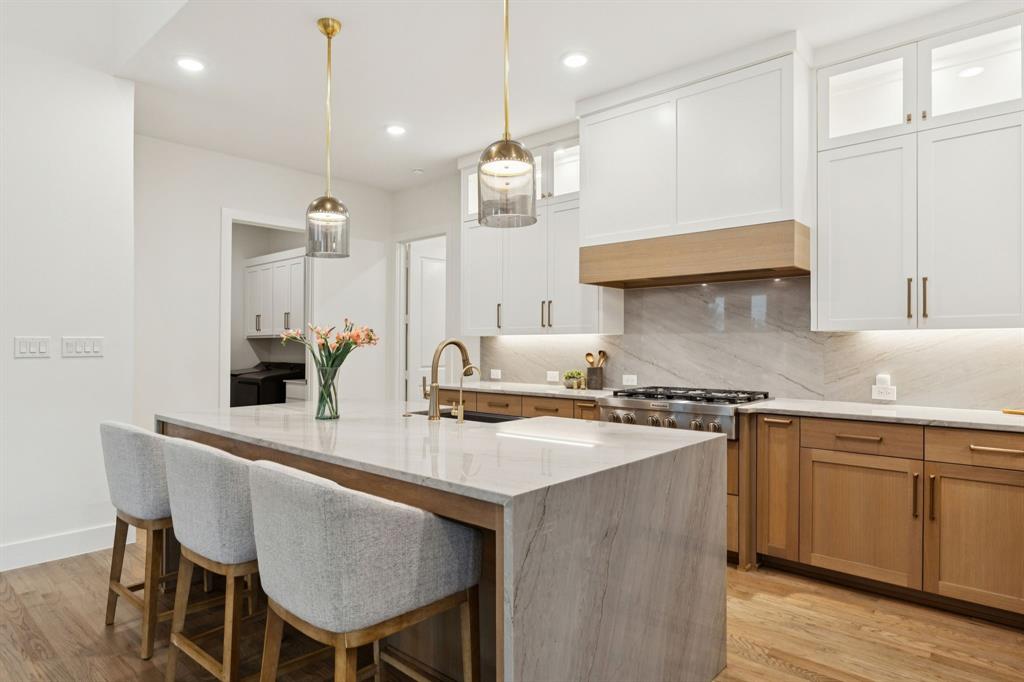 6281 Edgestone Drive Frisco, TX 75034 - Photo 14 of 40 Timeless and elegant.