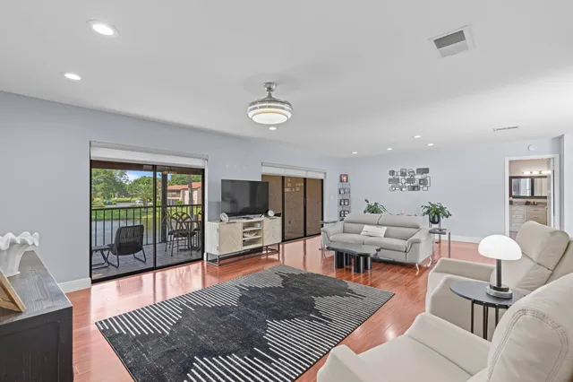 $3,000 | 9265 Vista Del Lago, Unit 41B, Boca Raton, FL 33428