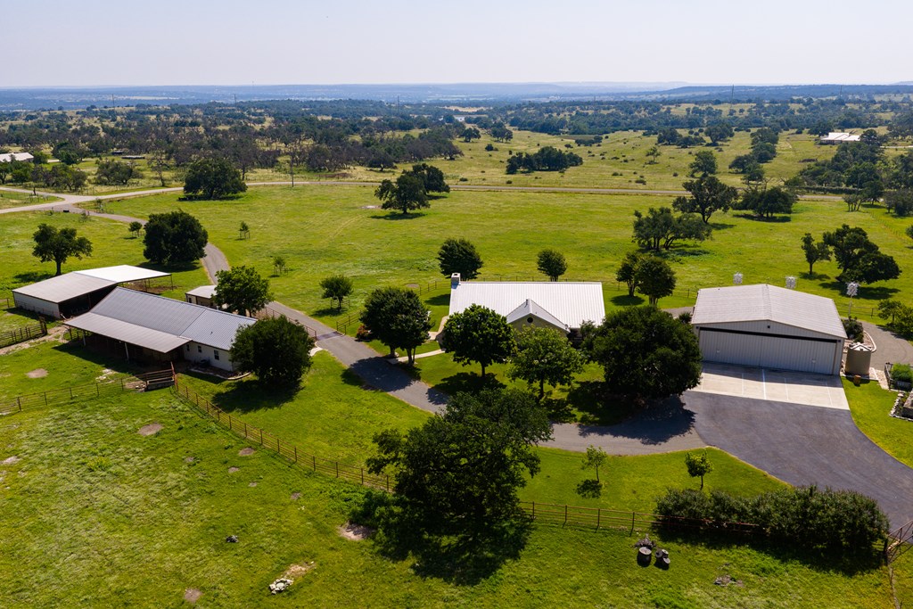 2377 Aviation Loop Fredericksburg, TX 78624 - Photo 72 of 76