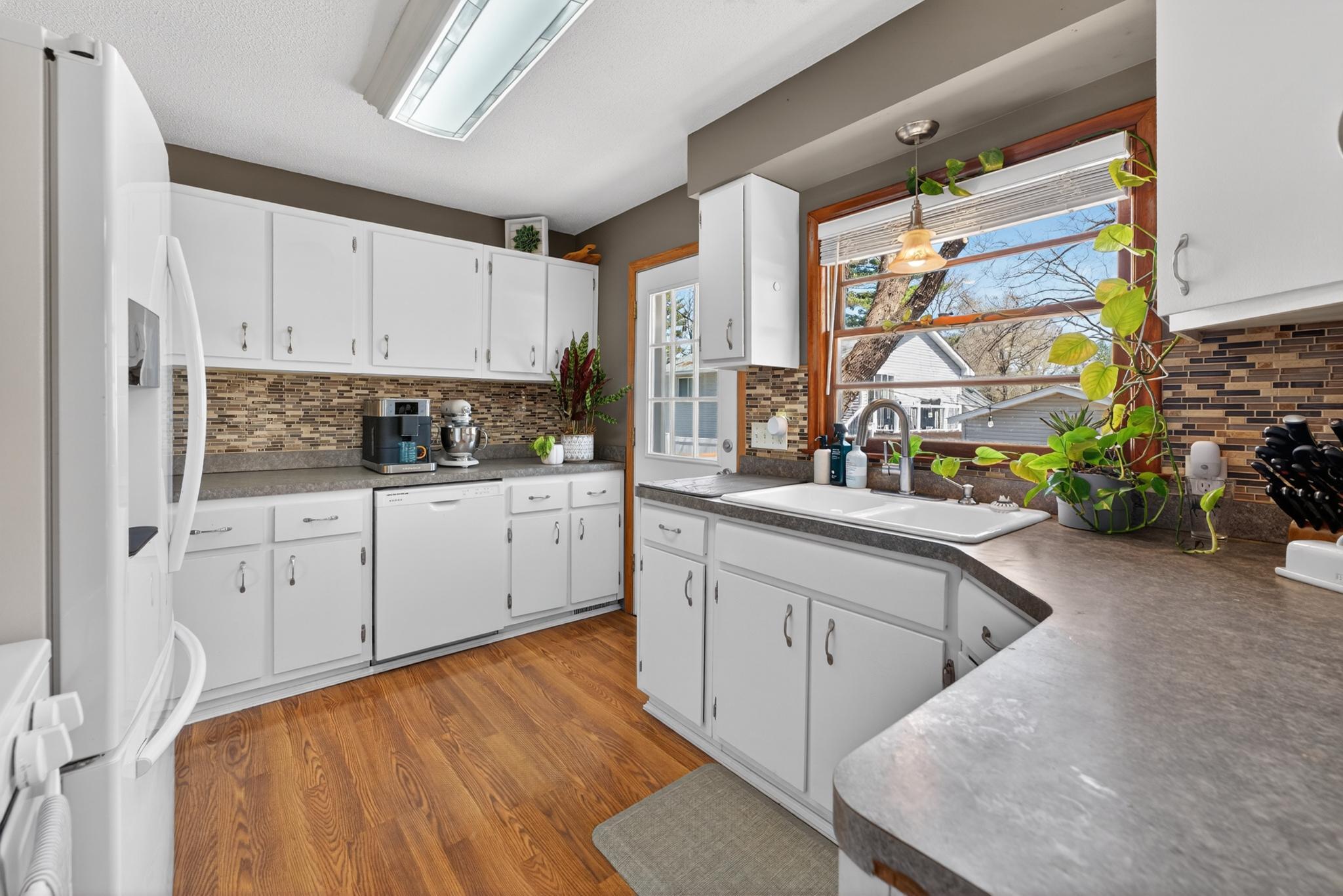 426 Dogwood Road Wyoming, MN 55092 - Photo 9 of 39