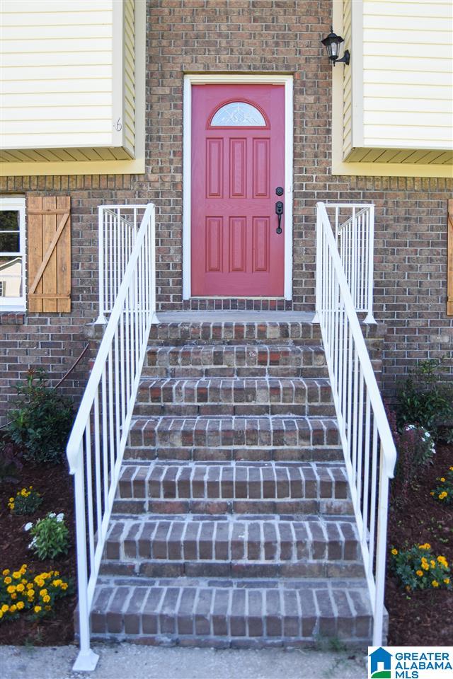 16 Crestview Drive Weaver, AL 36277 - Photo 5 of 39