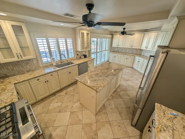 $3,200 | 8332 Mountain Heather Court, Las Vegas, NV 89149