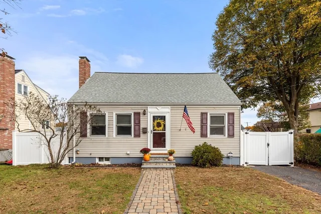 $749,900 | 85 Como Road, Boston, MA 02136