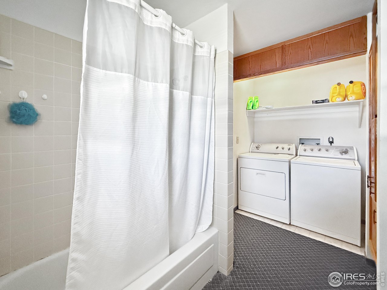 407 East Gordon Street Holyoke, CO 80734 - Photo 9 of 15 a view of utility room with washer and dryer