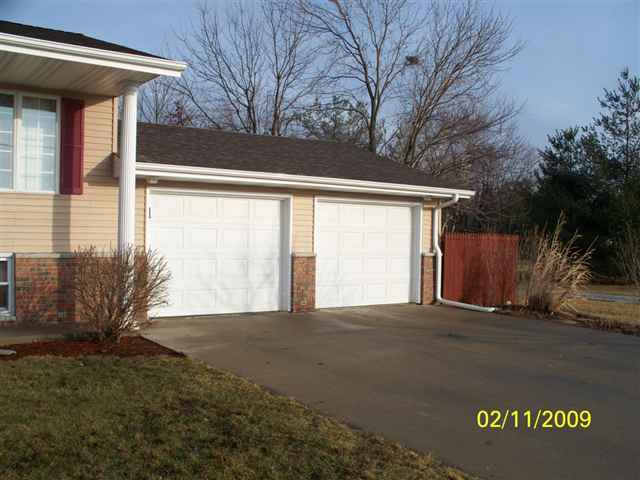 25285 North Boat Dock Road Canton, IL 61520 - Photo 2 of 9