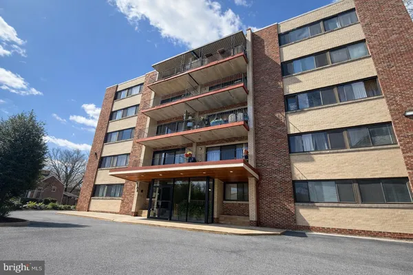 $205,000 | 8308 Flower Avenue, Unit 203, Takoma Park, MD 20912
