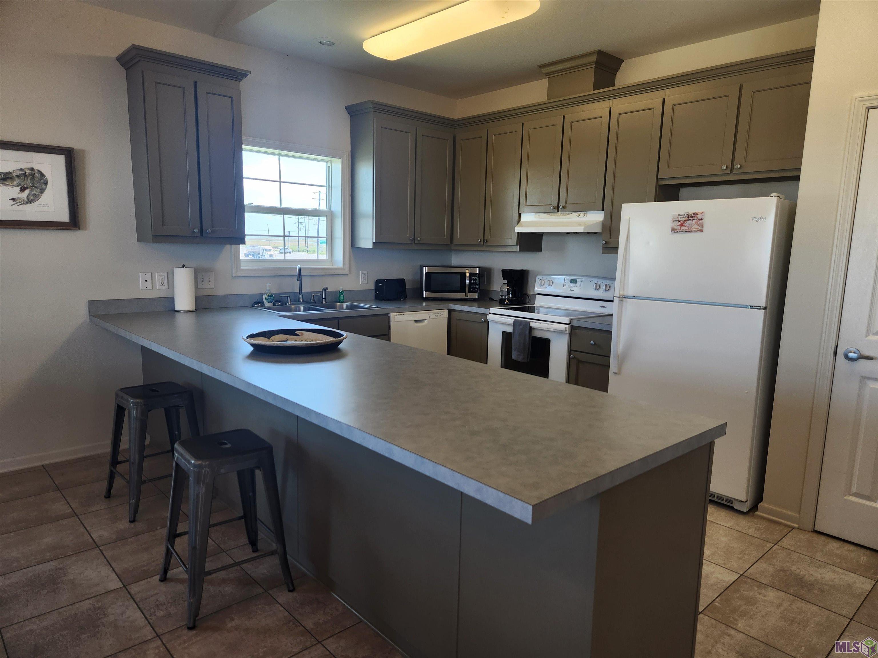 136 A O Rappelet Road, Unit B Golden Meadow, LA 70357 - Photo 14 of 28