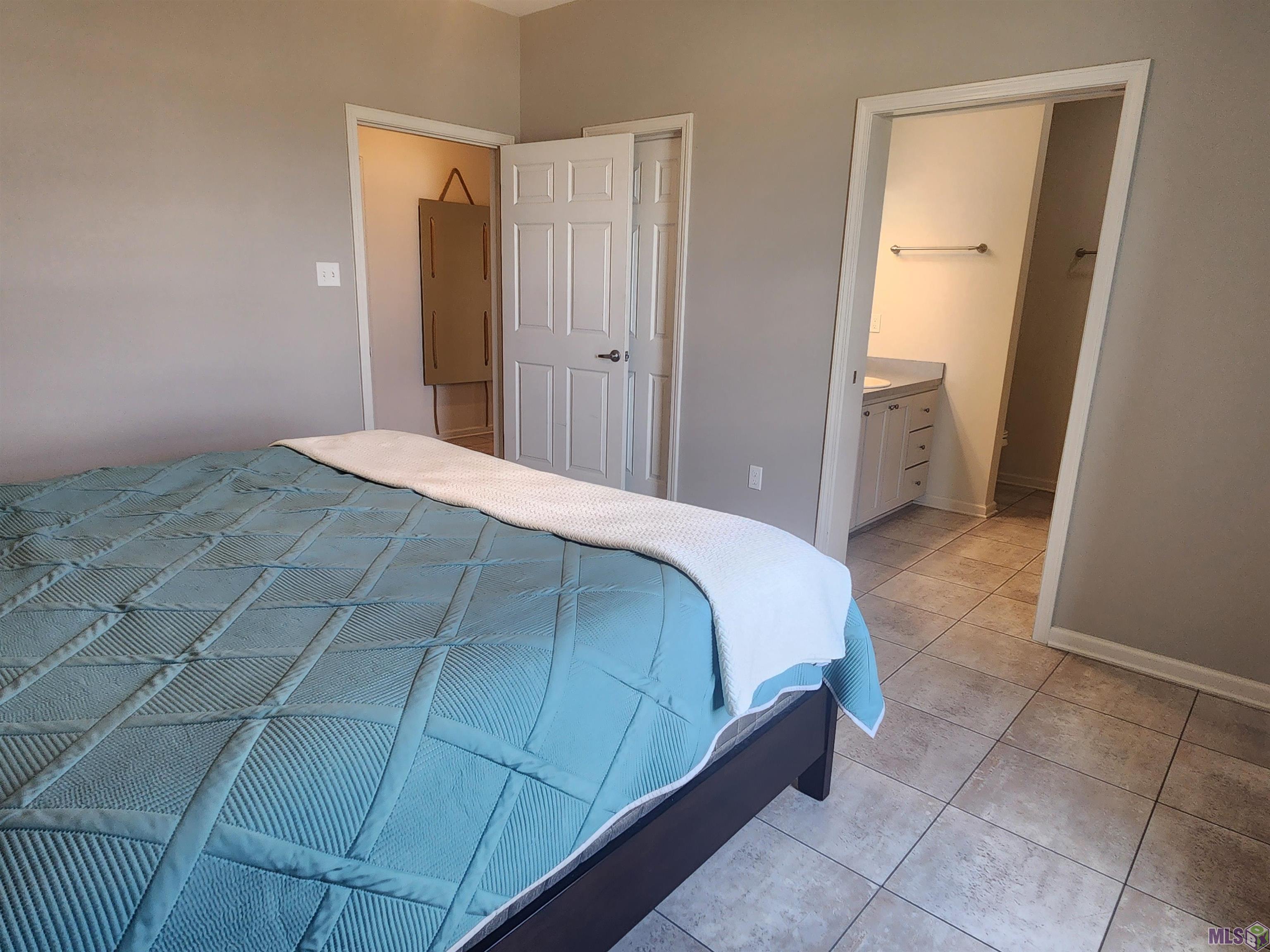 136 A O Rappelet Road, Unit B Golden Meadow, LA 70357 - Photo 21 of 28