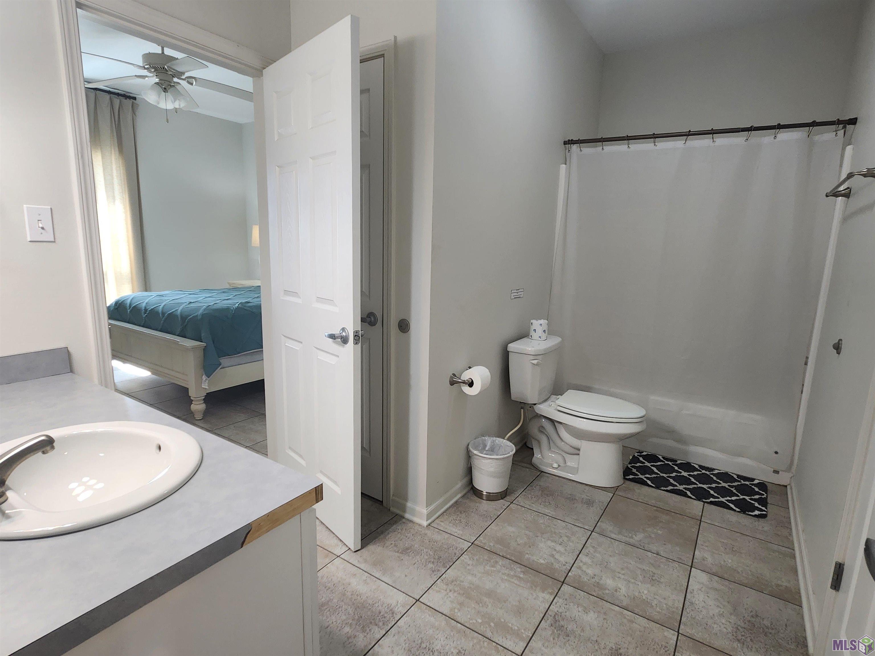 136 A O Rappelet Road, Unit B Golden Meadow, LA 70357 - Photo 24 of 28