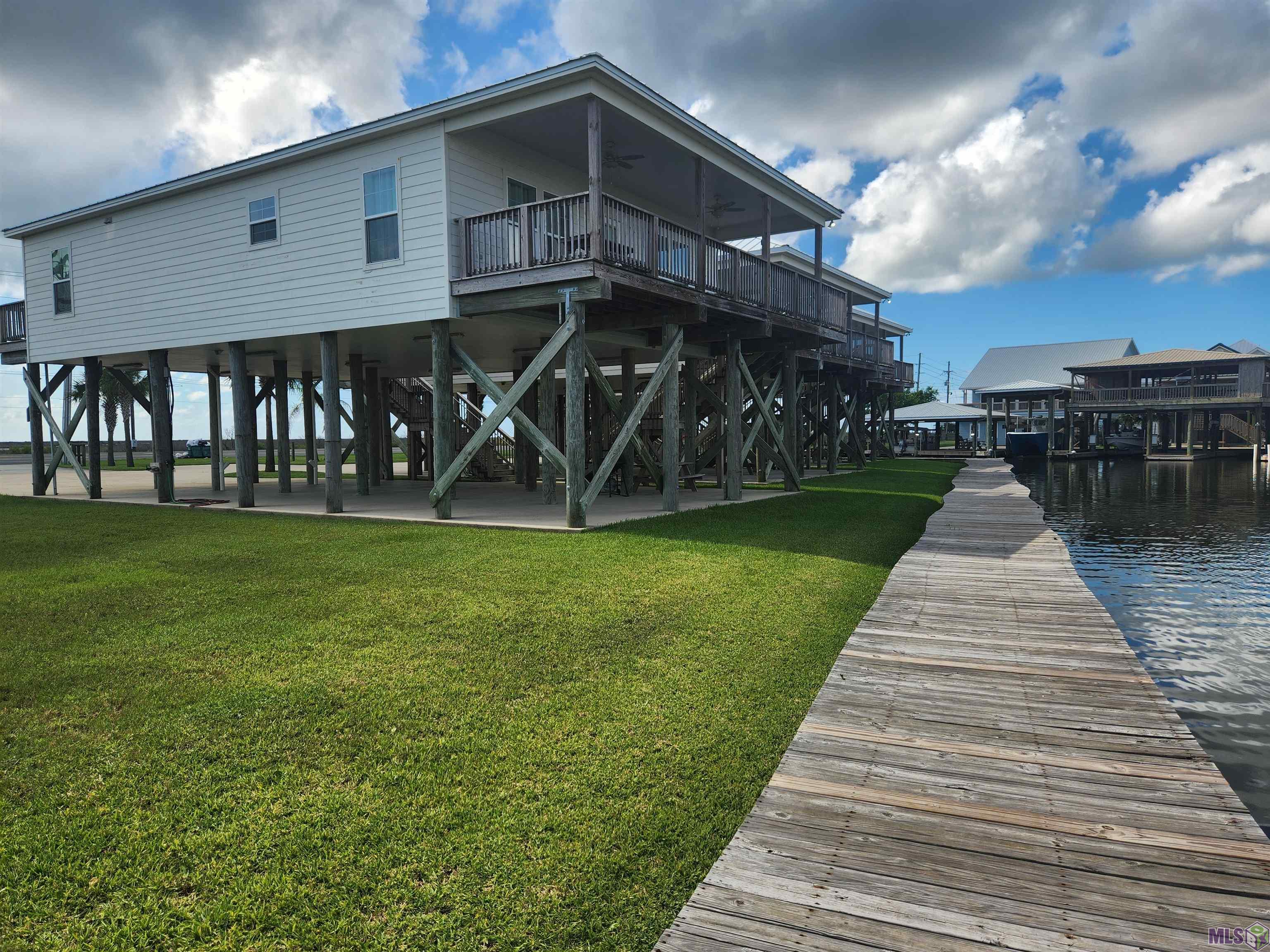 136 A O Rappelet Road, Unit B Golden Meadow, LA 70357 - Photo 9 of 28