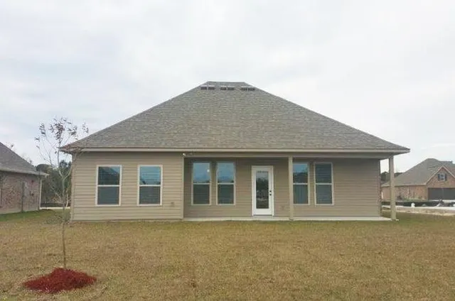 $255,000 | 42210 Wood Avenue, Ponchatoula, LA 70454