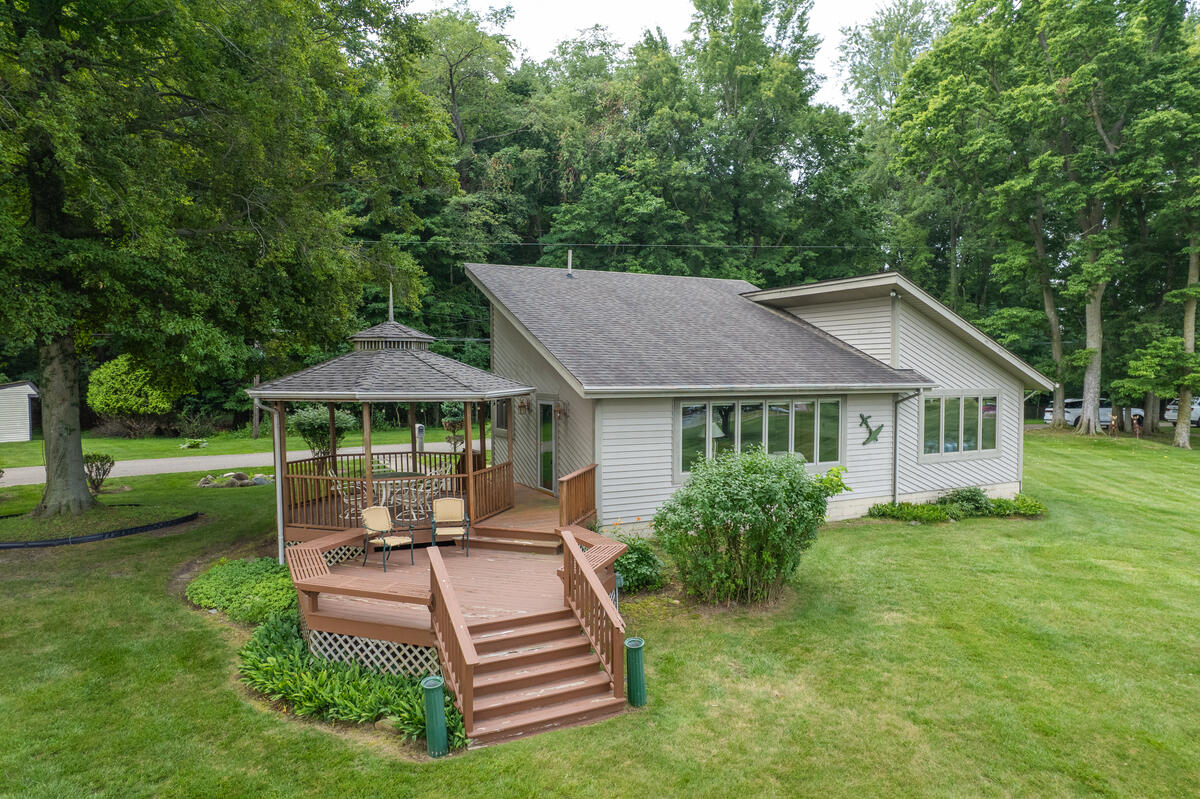 128 Wilmin Road Quincy, MI 49082 - Photo 3 of 37 Gallery Image 3