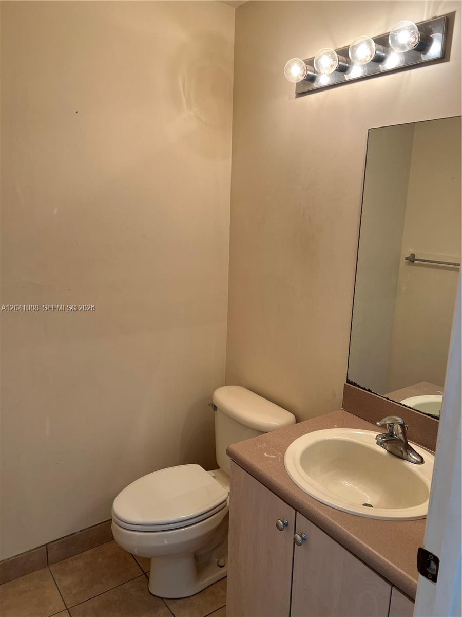 183 Hidden Ct Road, Unit F33 Hollywood, FL 33023 - Photo 16 of 35