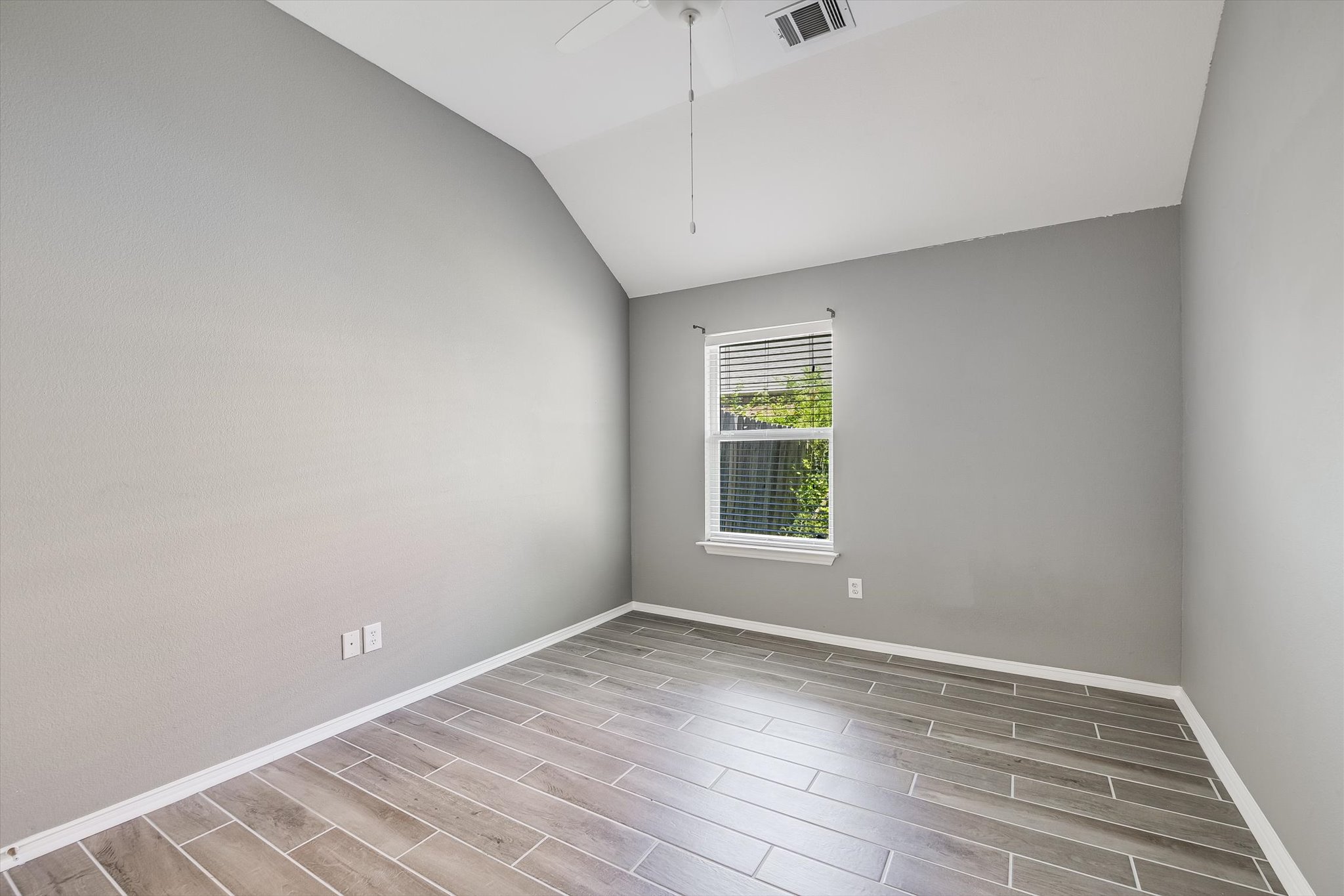 20609 Kearney Hill Road Pflugerville, TX 78660 - Photo 17 of 21 Secondary Bedroom #3