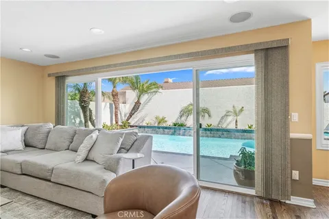 $1,800,000 | 3344 Alabama Circle, Costa Mesa, CA 92626